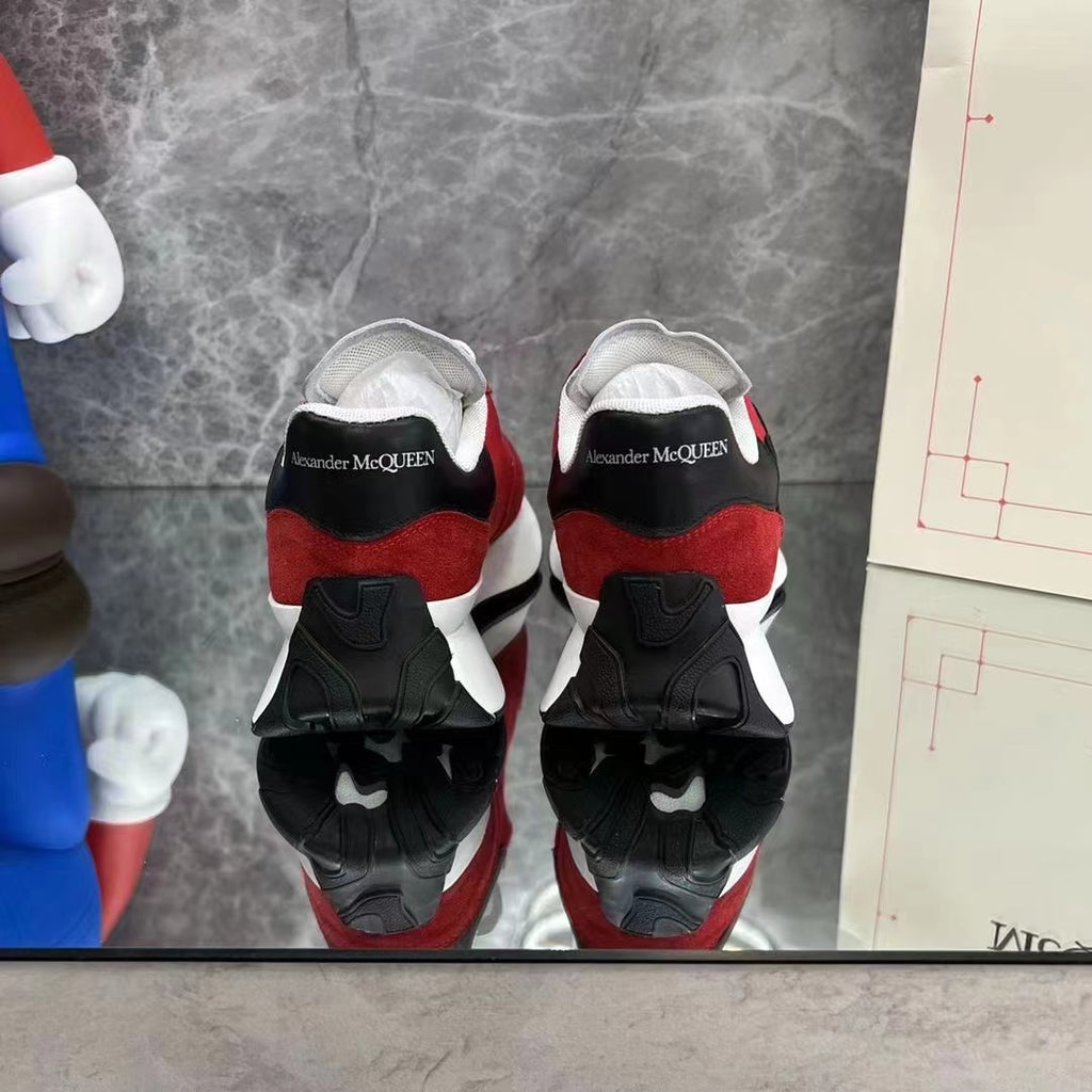 Alexander McQueen Sneaker