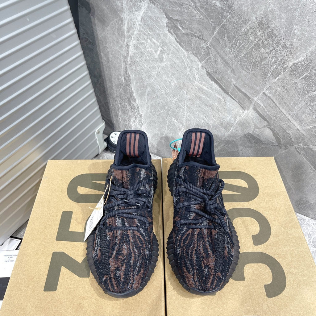 Adidas Yeezy Boost 350 V2