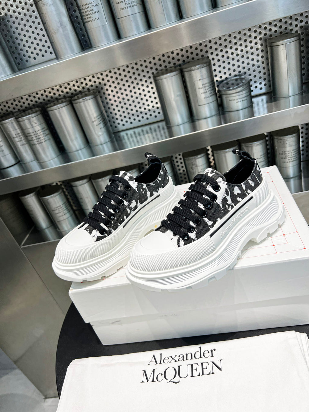 Alexander McQueen Sneaker