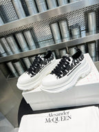 Alexander McQueen Sneaker