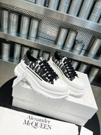 Alexander McQueen Sneaker