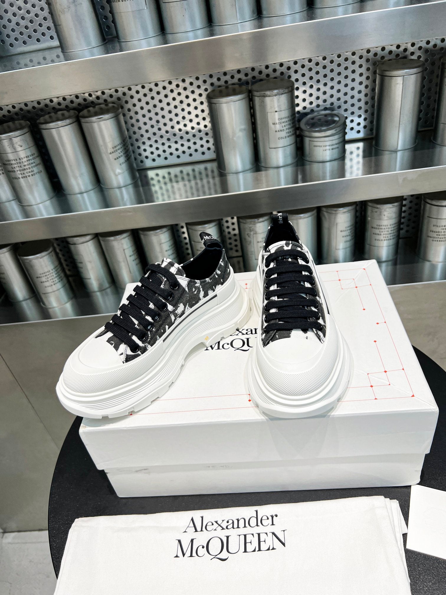 Alexander McQueen Sneaker