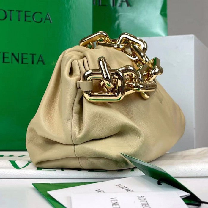 B V The Chain Pouch Beige