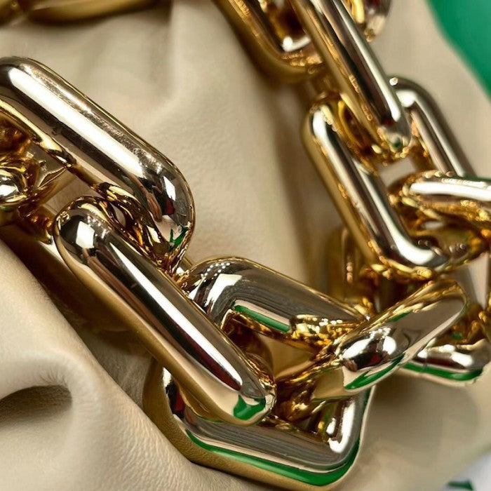 B V The Chain Pouch Beige