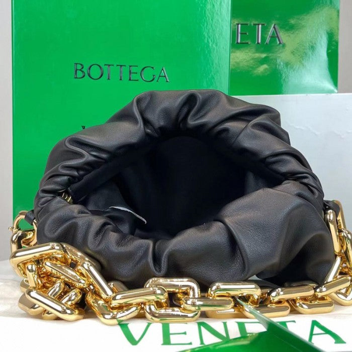 B V The Chain Pouch Black / Gold
