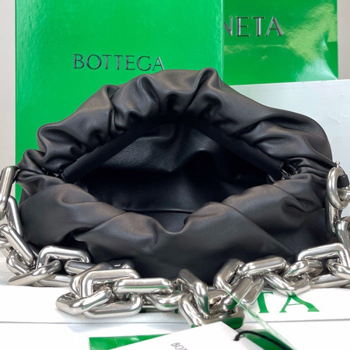 B V The Chain Pouch Black / Silver