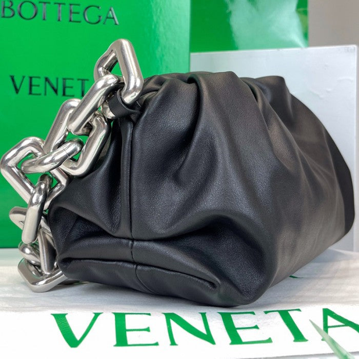 B V The Chain Pouch Black / Silver