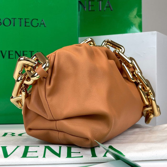 B V The Chain Pouch Tan