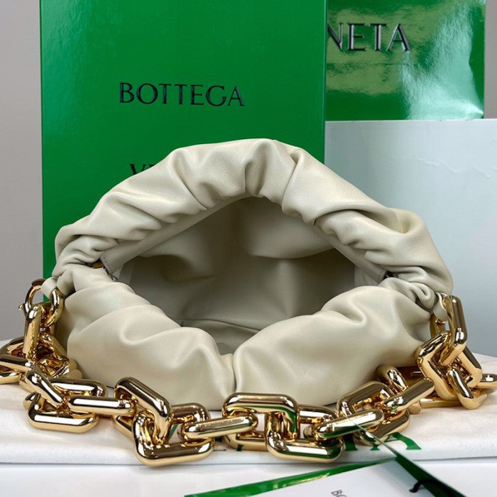 B V The Chain Pouch White