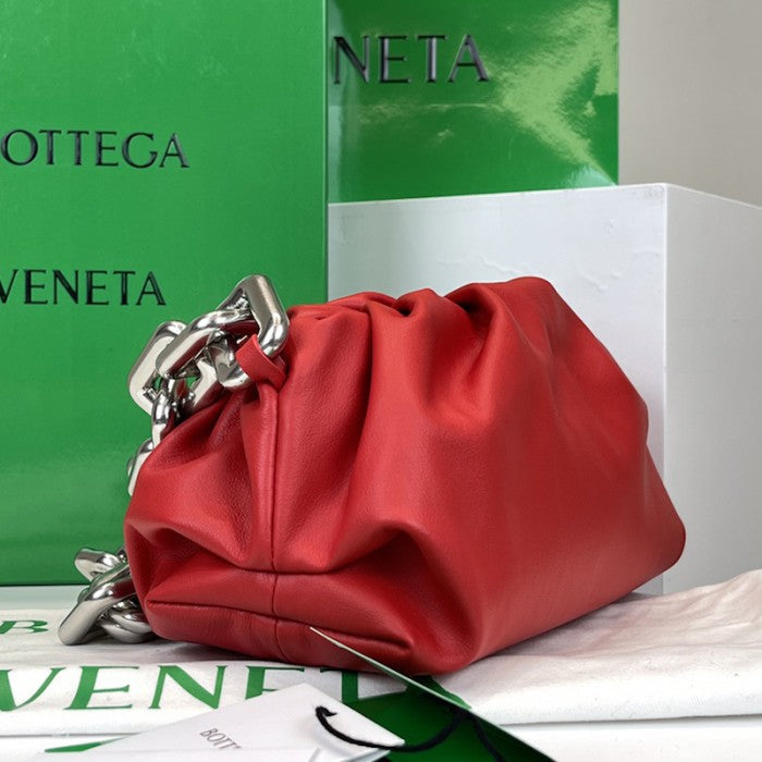 B V The Chain Pouch Red