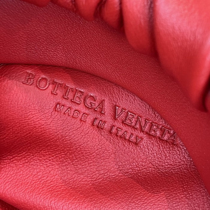 B V The Chain Pouch Red