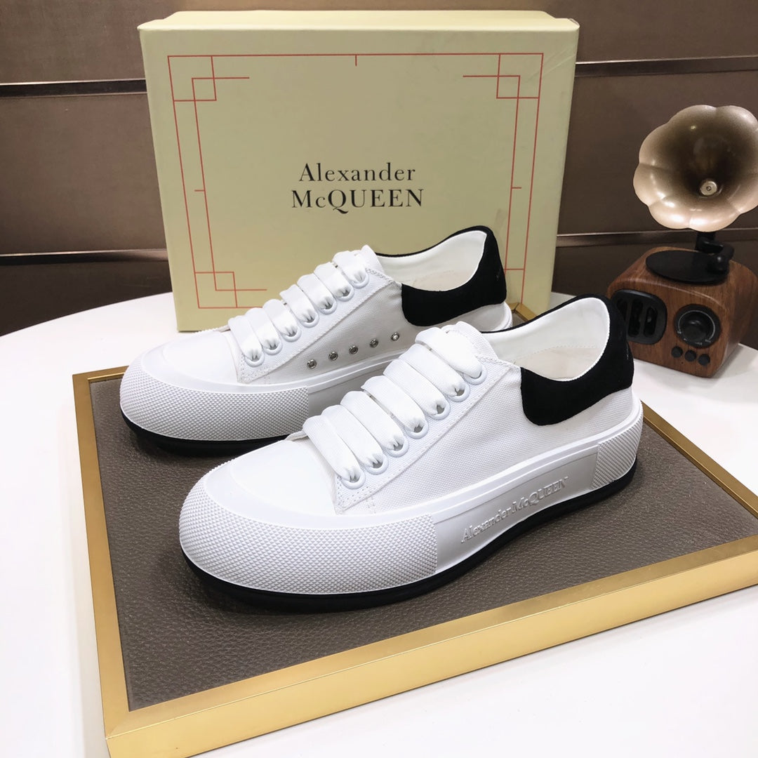 Alexander Mcqueen Deck Lace-up Plimsoll Sneaker