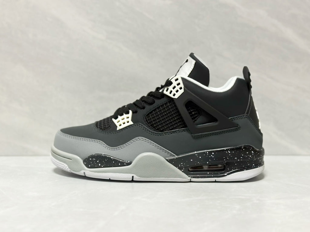 AIR JORDAN 4 SNEAKER