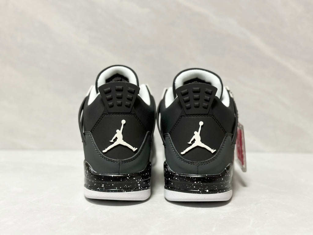 AIR JORDAN 4 SNEAKER